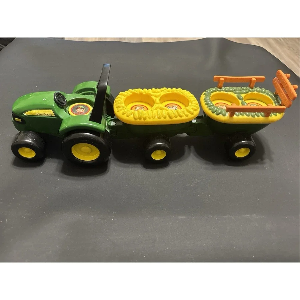 Tomy John Deere Music Sounds Hayride Preschool Toy Tractor and 2 Trailers